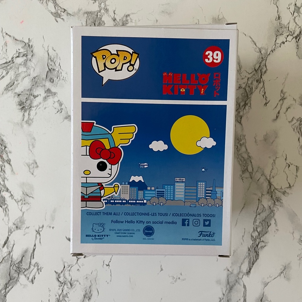 Hello Kitty Funko Pop 39 - Picture 3 of 9